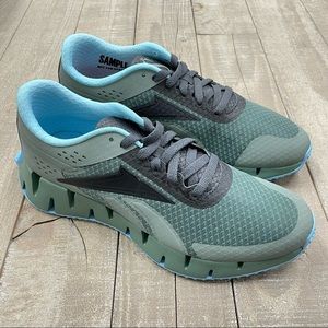 (RP2) Reebok The Jetsons x The Flintstone Sneakers